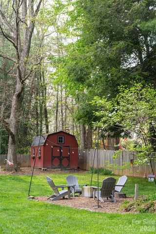 117 Brandon Road, Hendersonville, NC 28739