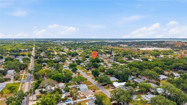 10437 52ND AVENUE N, St Petersburg, FL 33708