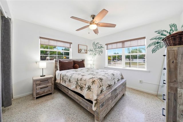 10437 52ND AVENUE N, St Petersburg, FL 33708