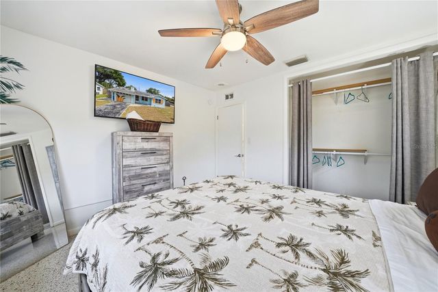 10437 52ND AVENUE N, St Petersburg, FL 33708