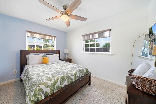 10437 52ND AVENUE N, St Petersburg, FL 33708