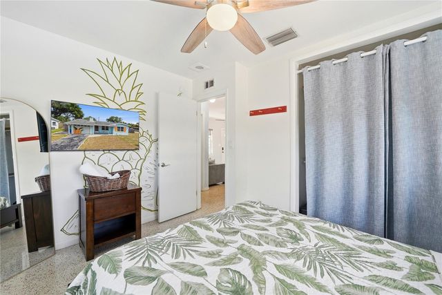 10437 52ND AVENUE N, St Petersburg, FL 33708