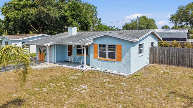 10437 52ND AVENUE N, St Petersburg, FL 33708