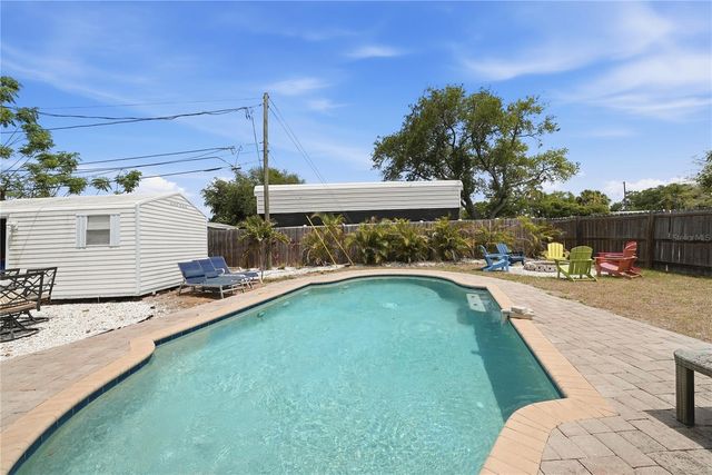 10437 52ND AVENUE N, St Petersburg, FL 33708