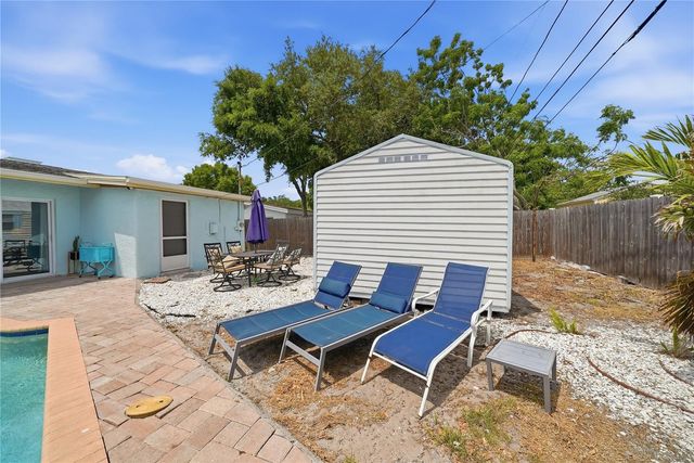 10437 52ND AVENUE N, St Petersburg, FL 33708