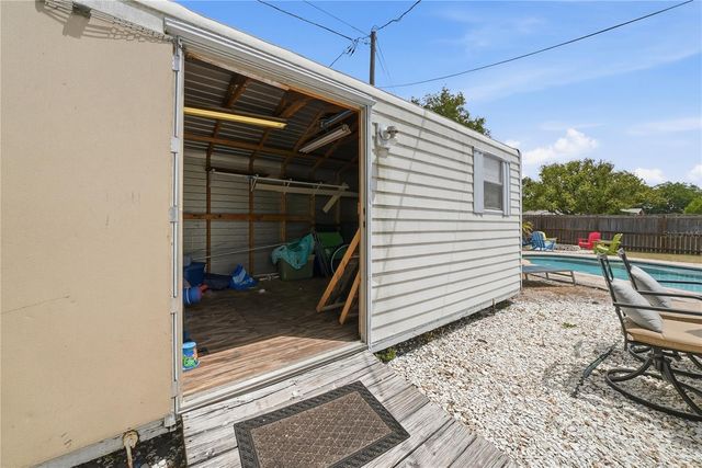 10437 52ND AVENUE N, St Petersburg, FL 33708