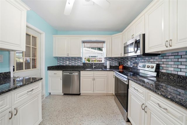 10437 52ND AVENUE N, St Petersburg, FL 33708