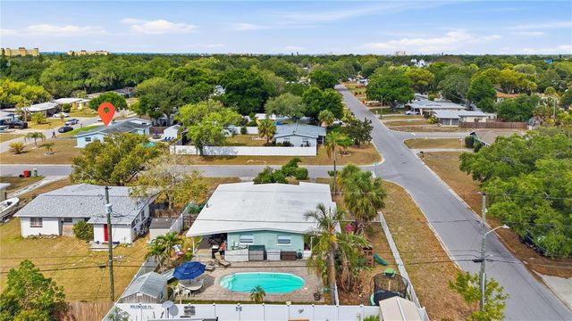 10437 52ND AVENUE N, St Petersburg, FL 33708