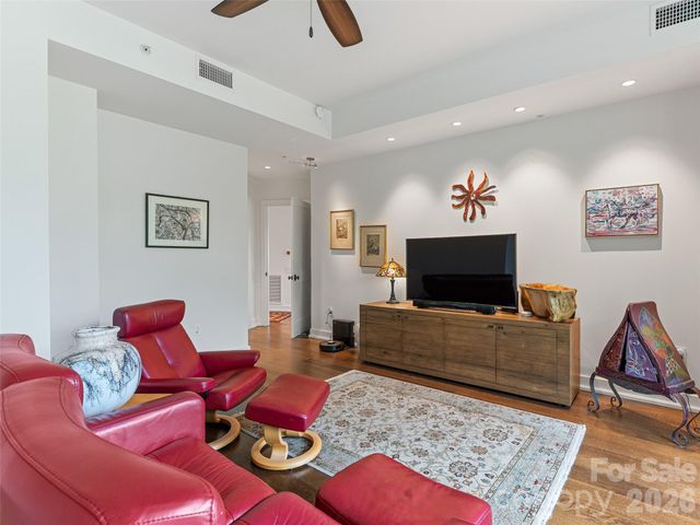 60 N Market Street 217, Asheville, NC 28801