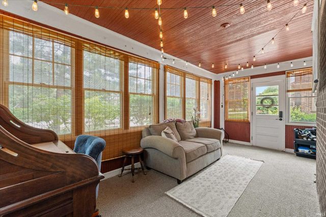 1102 E Wayne Street, South Bend, IN 46615