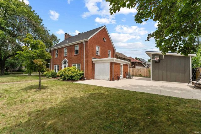 1102 E Wayne Street, South Bend, IN 46615