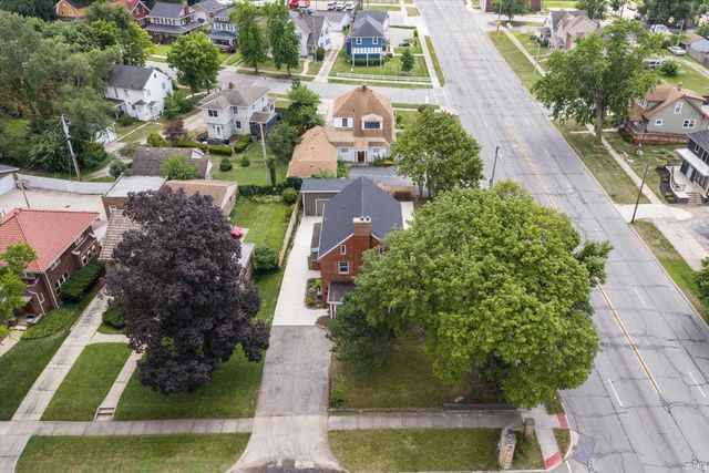 1102 E Wayne Street, South Bend, IN 46615