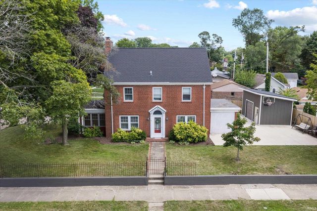 1102 E Wayne Street, South Bend, IN 46615