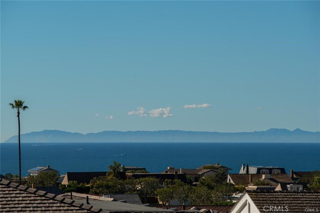 Image 3 of property listing at 33761 Windlass, Dana Point, CA 92629
