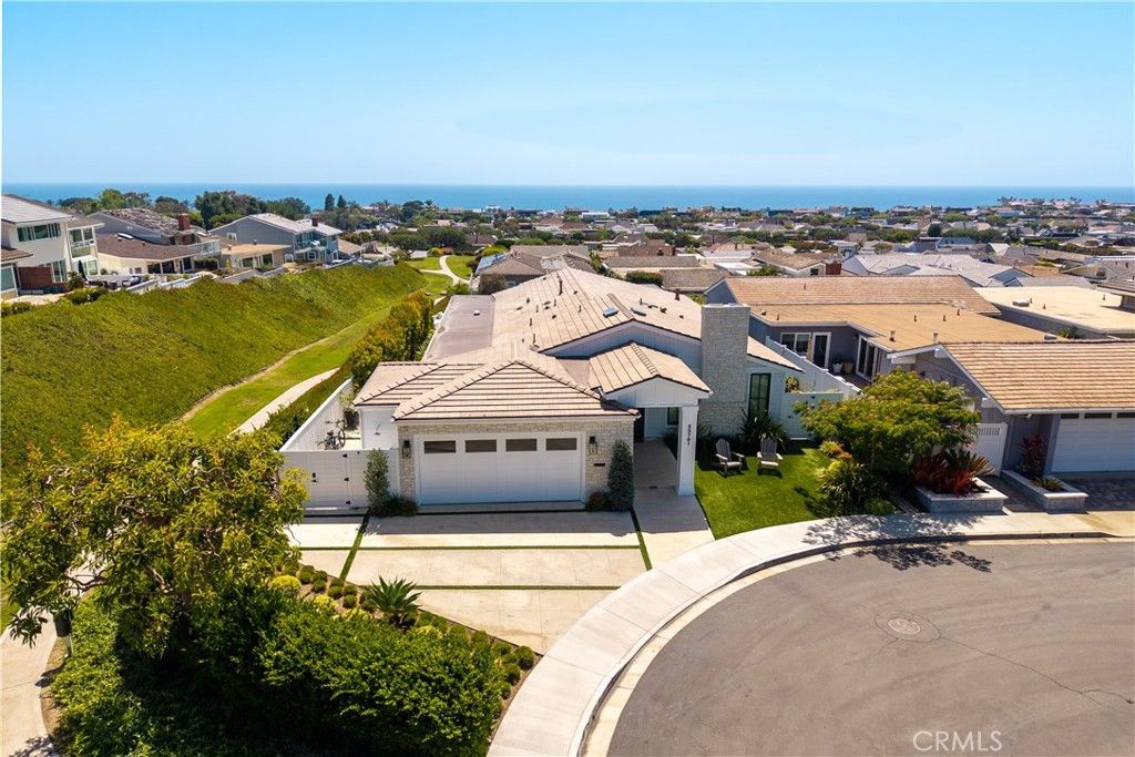 Image 6 of property listing at 33761 Windlass, Dana Point, CA 92629