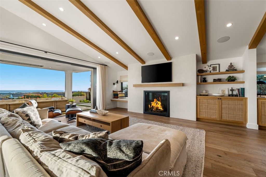 Image 7 of property listing at 33761 Windlass, Dana Point, CA 92629