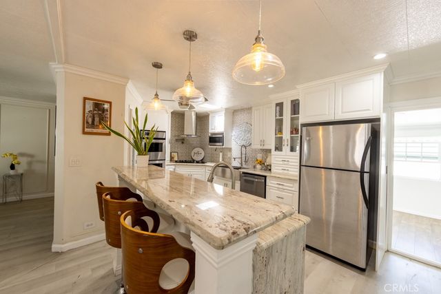 2601 E Victoria 501, Compton, CA 90220