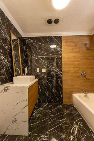 2601 E Victoria 501, Compton, CA 90220