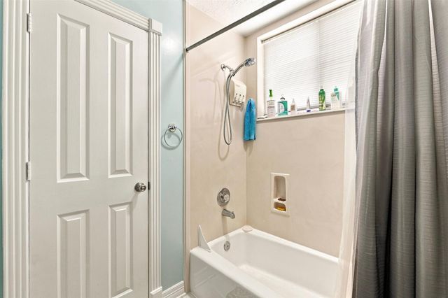 1914 Kingsmill Lane, Richmond, TX 77406