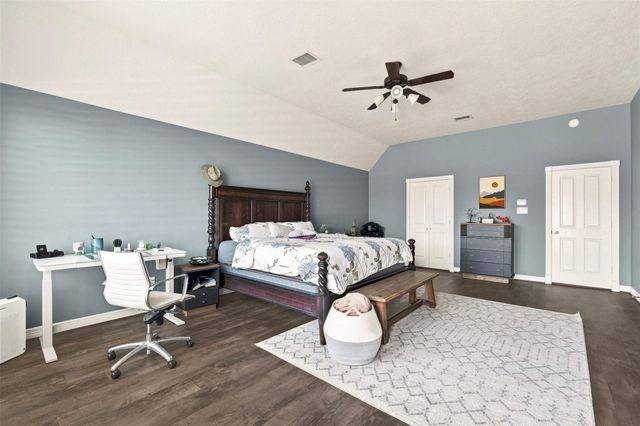 1914 Kingsmill Lane, Richmond, TX 77406