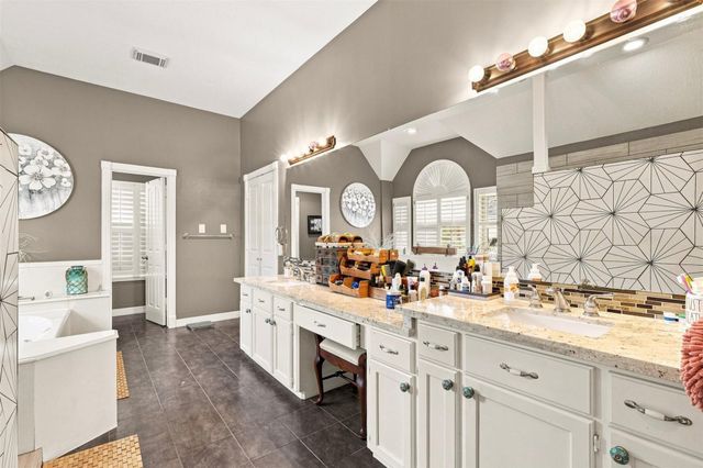 1914 Kingsmill Lane, Richmond, TX 77406