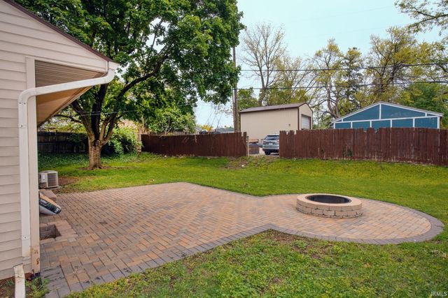1108 Hedgewood Drive, Lafayette, IN 47904