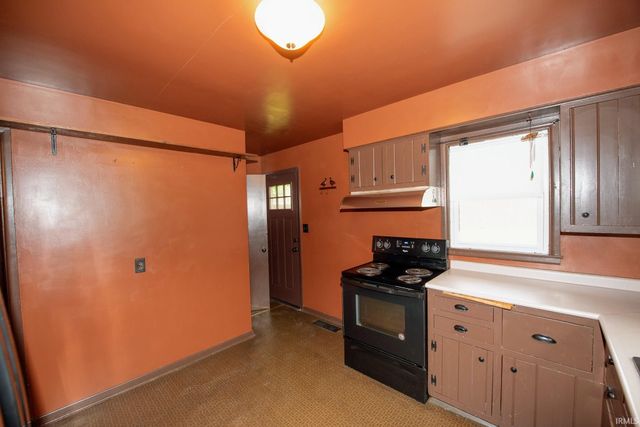1108 Hedgewood Drive, Lafayette, IN 47904