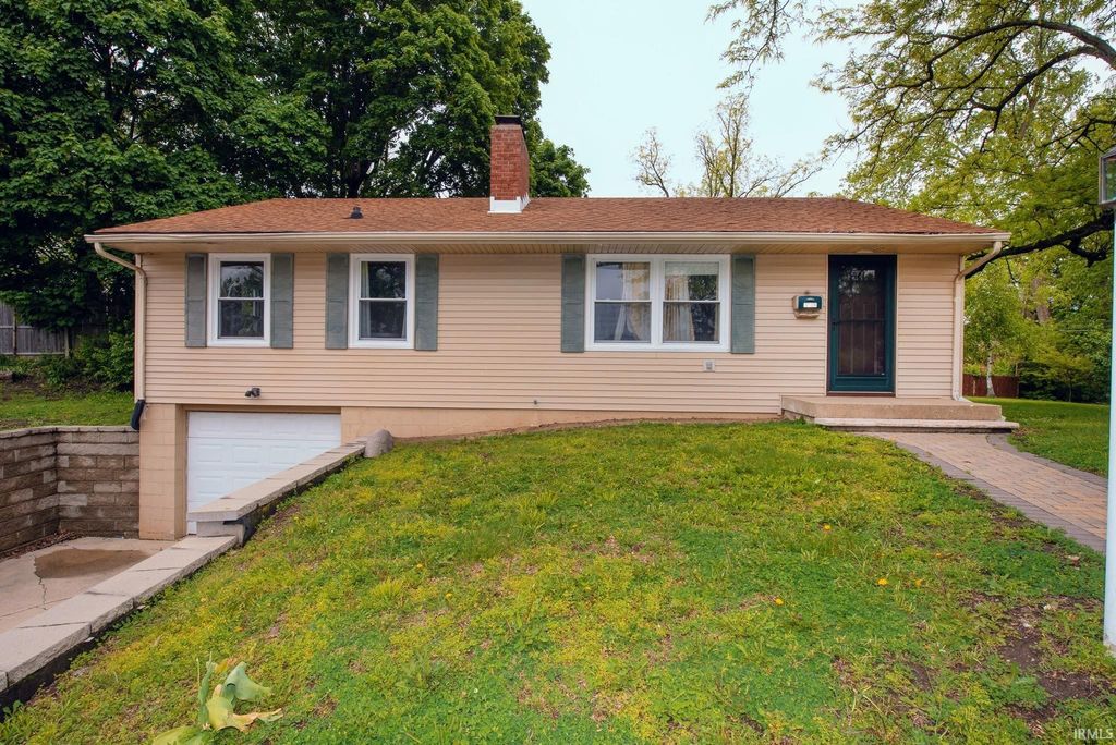 1108 Hedgewood Drive, Lafayette, IN 47904