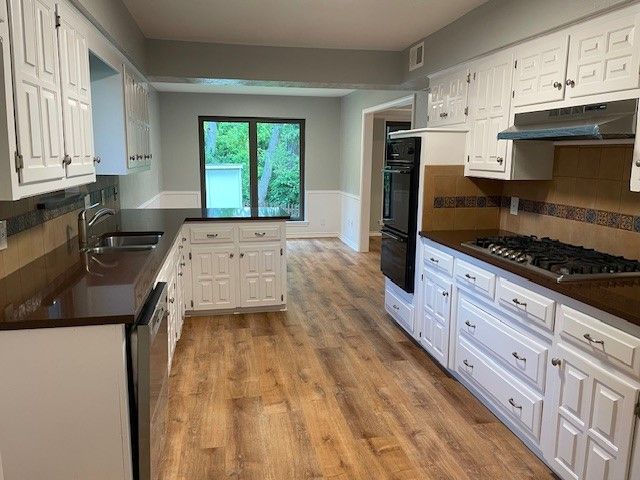 1942 S Lakeshore, Rockwall, TX 75087