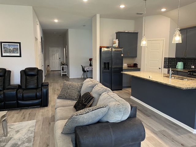 1311 Rosler Street, Mansfield, TX 76063