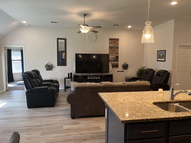 1311 Rosler Street, Mansfield, TX 76063