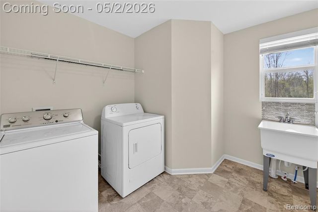 48207 Isabella Way, Novi, MI 48374