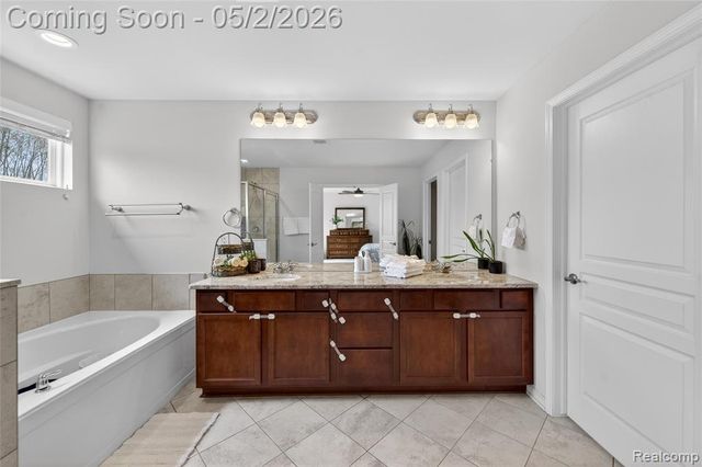 48207 Isabella Way, Novi, MI 48374