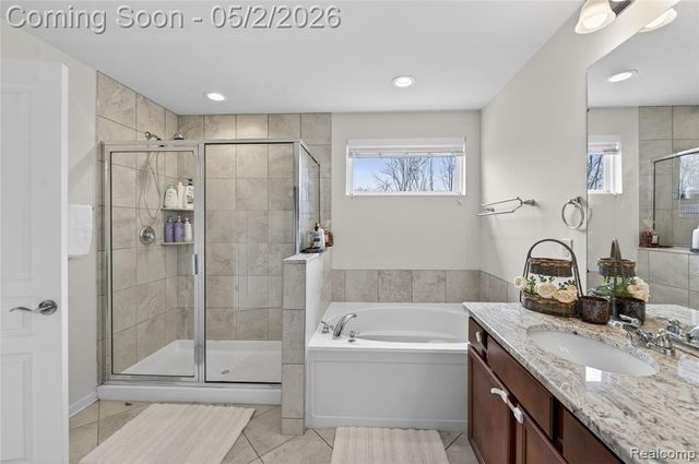 48207 Isabella Way, Novi, MI 48374