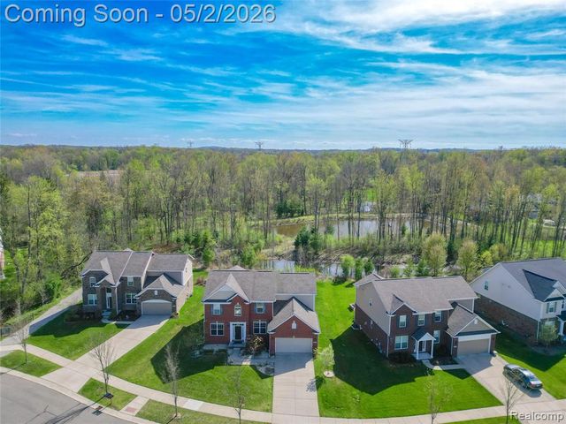48207 Isabella Way, Novi, MI 48374