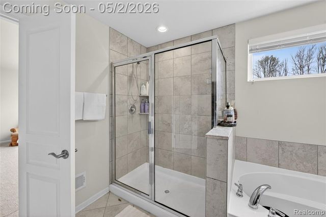 48207 Isabella Way, Novi, MI 48374