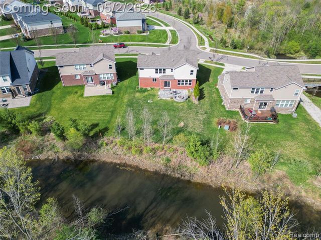 48207 Isabella Way, Novi, MI 48374