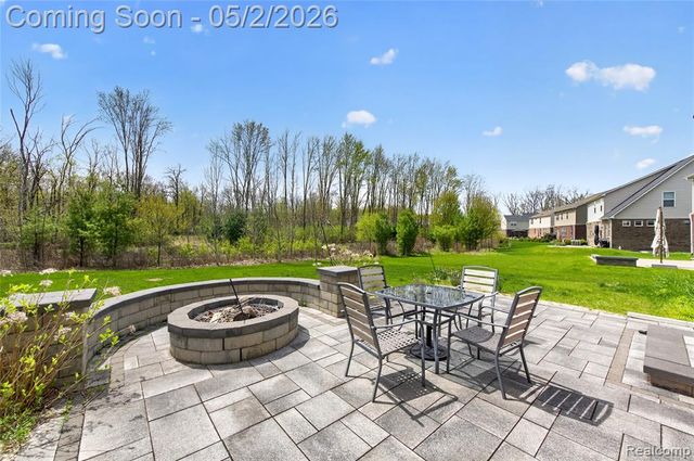 48207 Isabella Way, Novi, MI 48374
