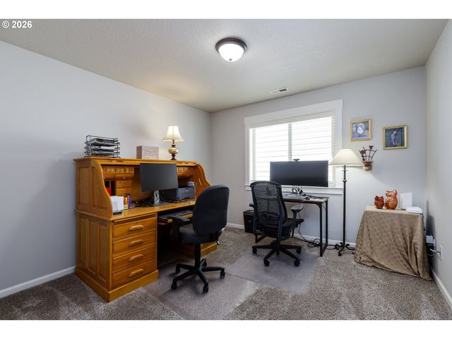 19107 WINDMILL Dr, Oregon City, OR 97045