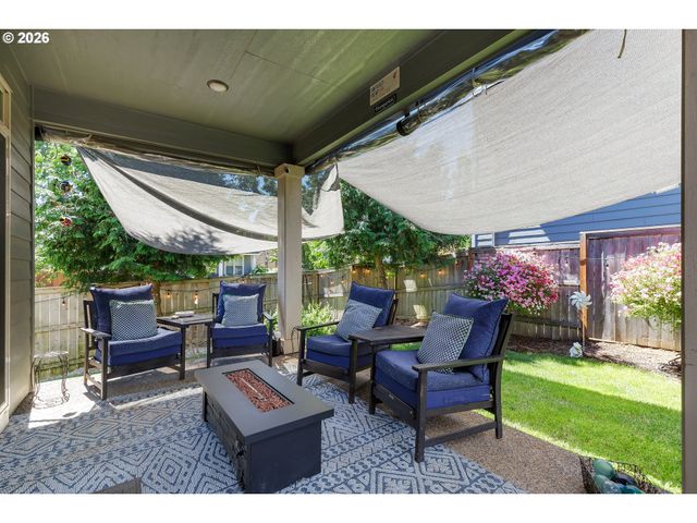 19107 WINDMILL Dr, Oregon City, OR 97045
