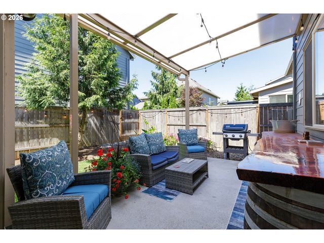 19107 WINDMILL Dr, Oregon City, OR 97045