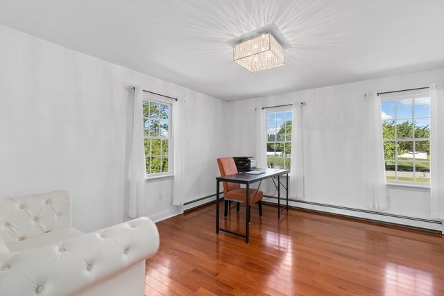 1 Mark Dr, Fairhaven, MA 02719