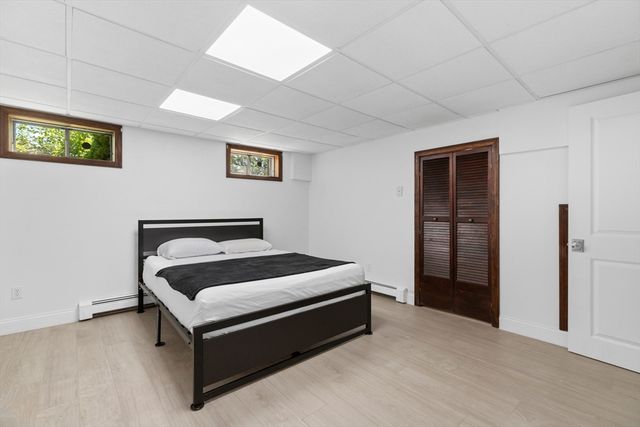 1 Mark Dr, Fairhaven, MA 02719