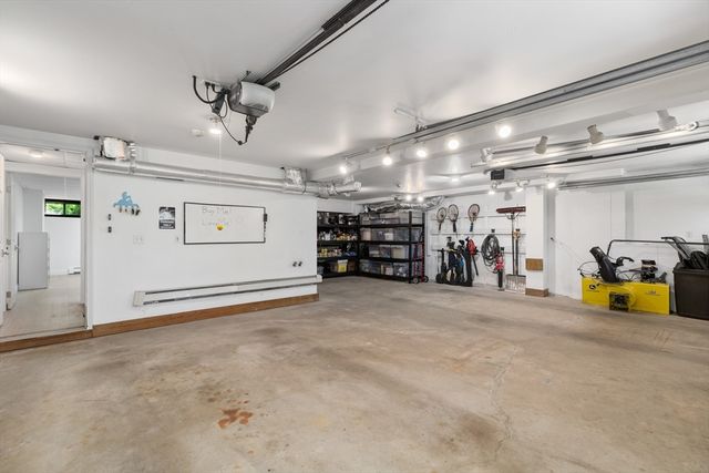 1 Mark Dr, Fairhaven, MA 02719