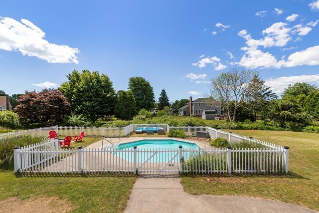 1 Mark Dr, Fairhaven, MA 02719
