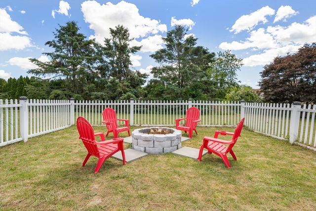 1 Mark Dr, Fairhaven, MA 02719
