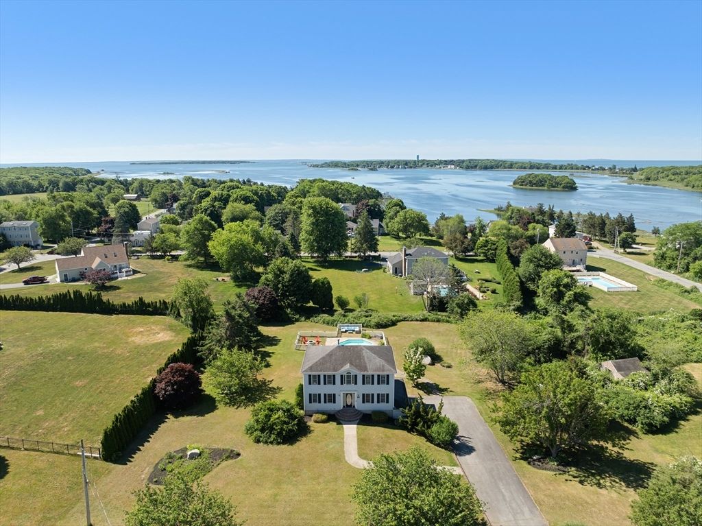 1 Mark Dr, Fairhaven, MA 02719