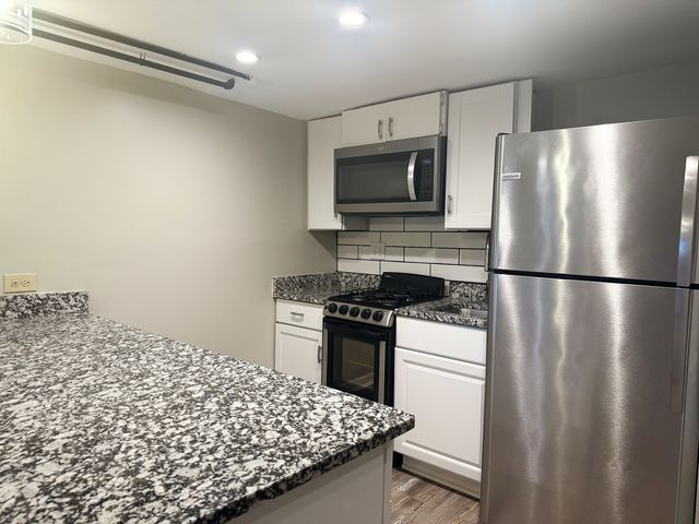 6758 S Karlov Avenue G, Chicago, IL 60629