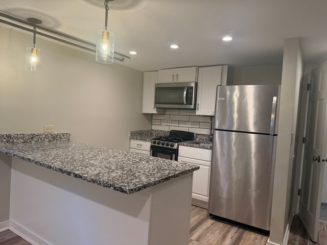 6758 S Karlov Avenue G, Chicago, IL 60629