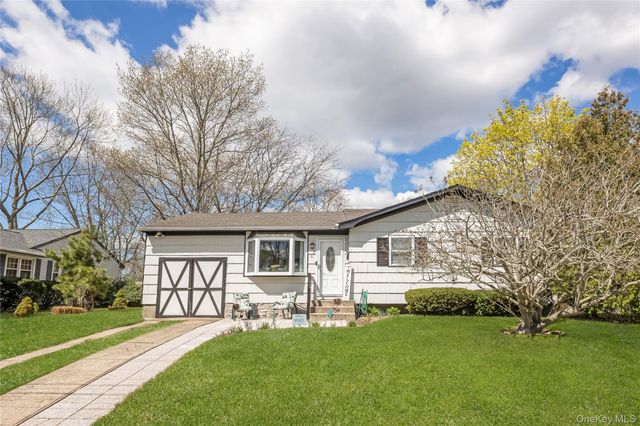 31 Dena Drive, Blue Point, NY 11715